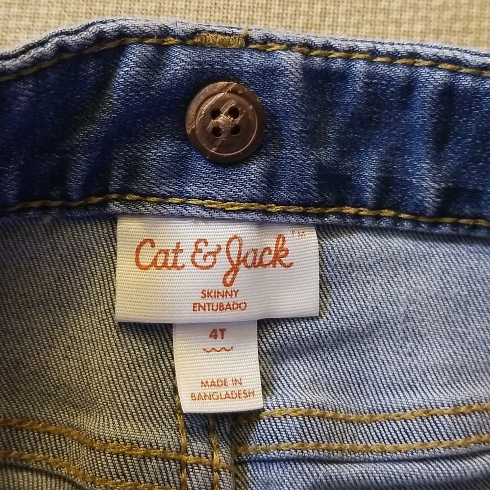 ❣5 for $25 Sale❣ Distressed Jeans and T- Shirt - Picture 4 of 9